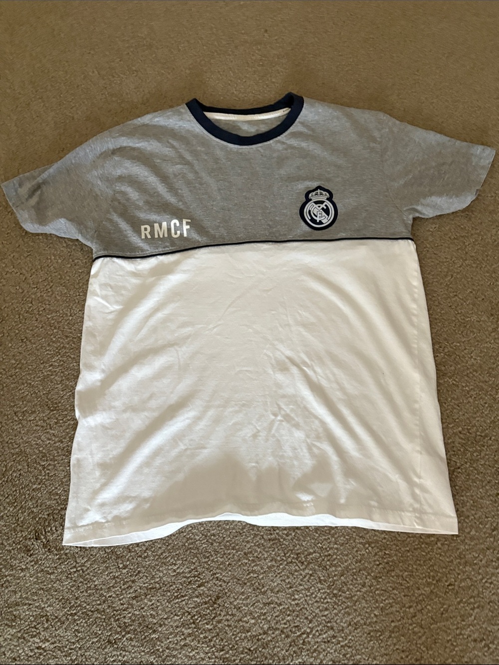 Real Madrid RMCF Short Sleeve Tee grey/White sz L runs small Purchased in Madrid